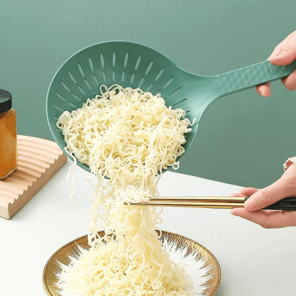 Plastic Colander - White [14" x 6"]