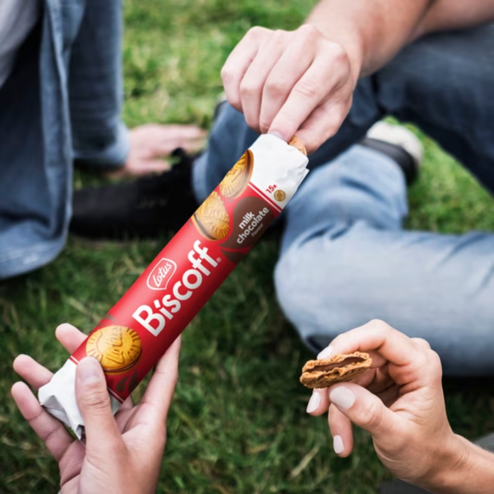 Lotus Biscoff Milk choco.150g 9pcs ($3.99 per Unit) [Exp: ]