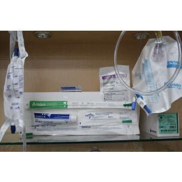 EA/1  FOLEY CATHETERIZATION TRAY
